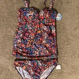 NWTO: Motherhood Maternity swimsuit, size S